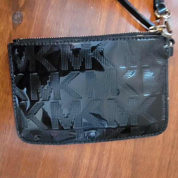 Michael Kors wristlet signature black patent embossed Logo Leather - Picture 3 of 13